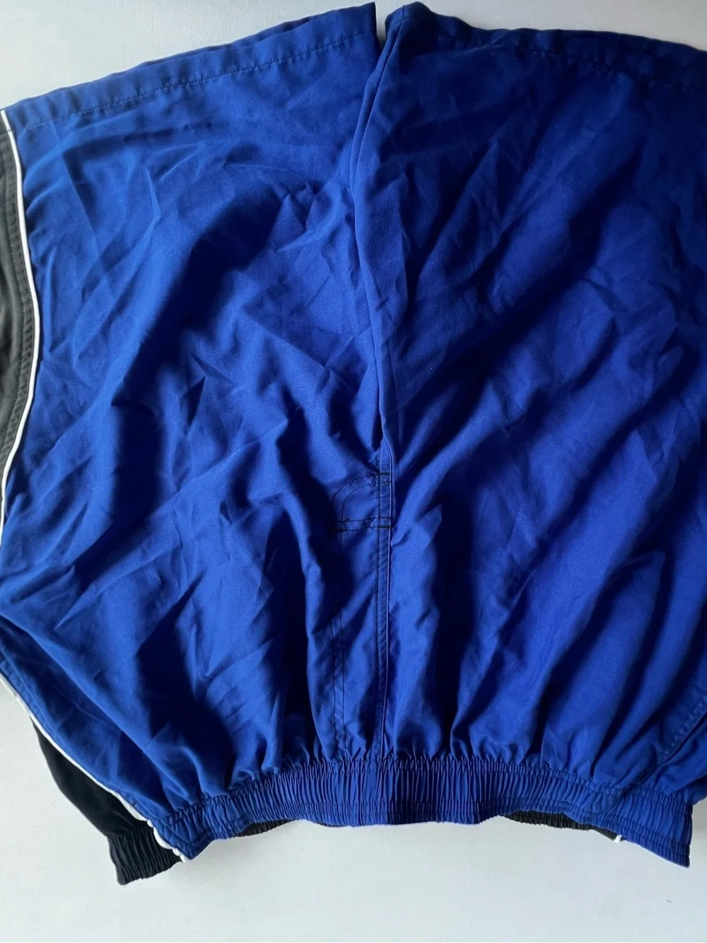 SPEEDO MEN’S TRUNKS SIZE XL ROYAL BLUE/BLACK COLORBLOCK DESIGN WATERPROOF POCKET